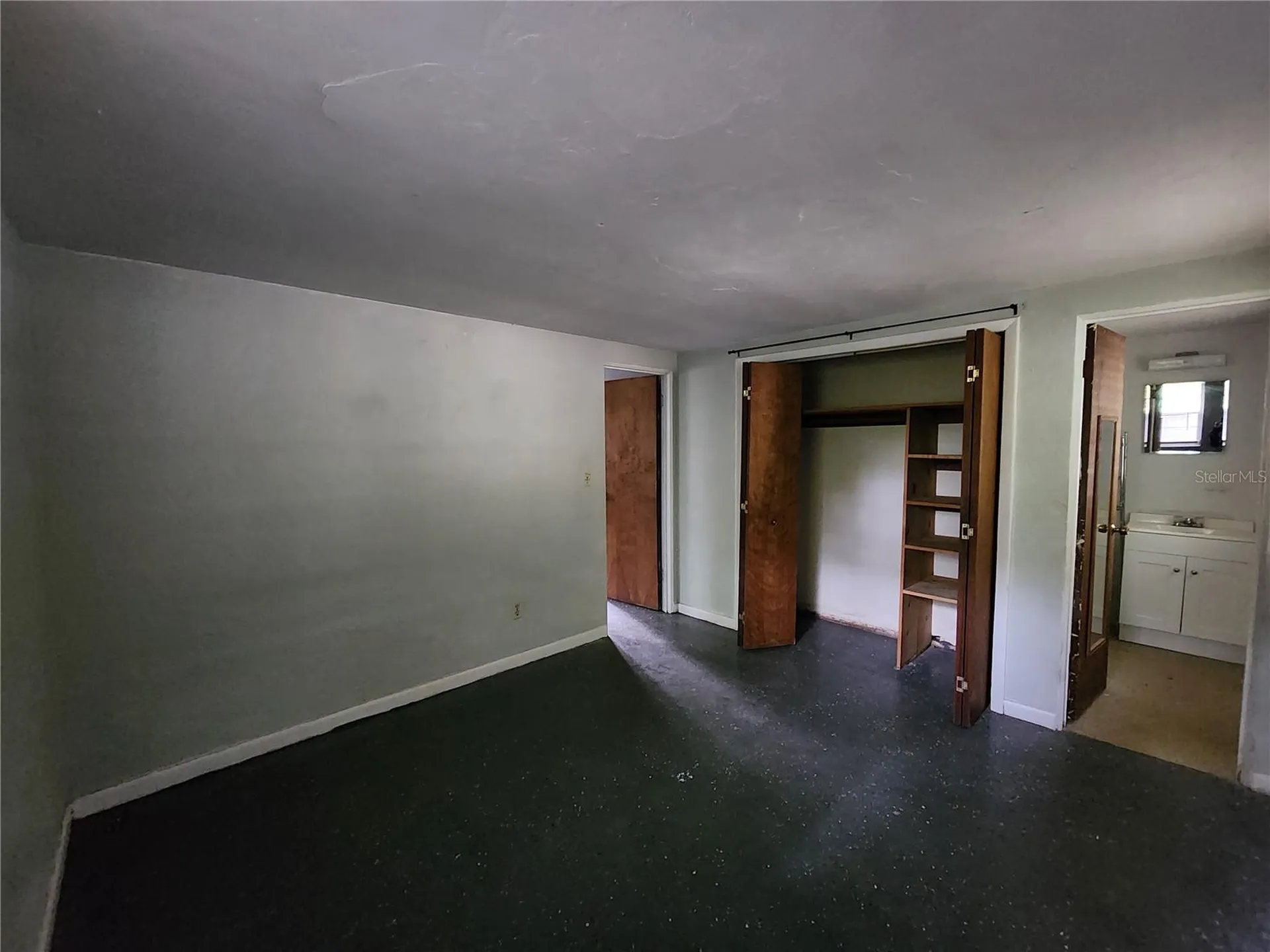 1958 NW 4 Street Gainesville FL 32609