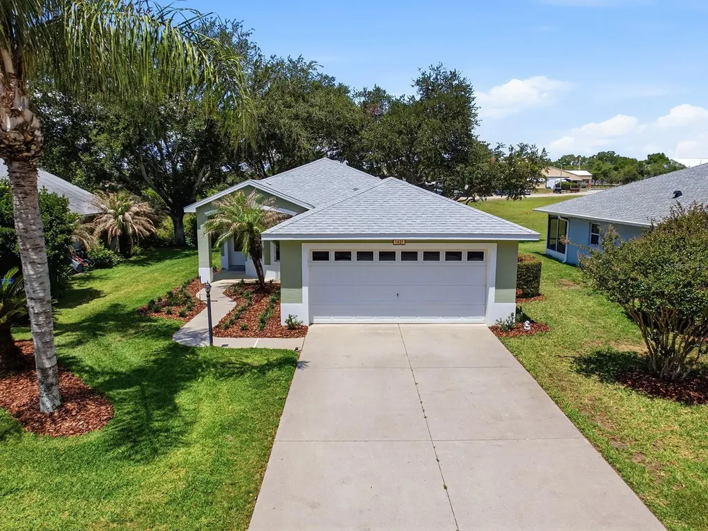 1431 Lake Villa Drive Tavares FL 32778