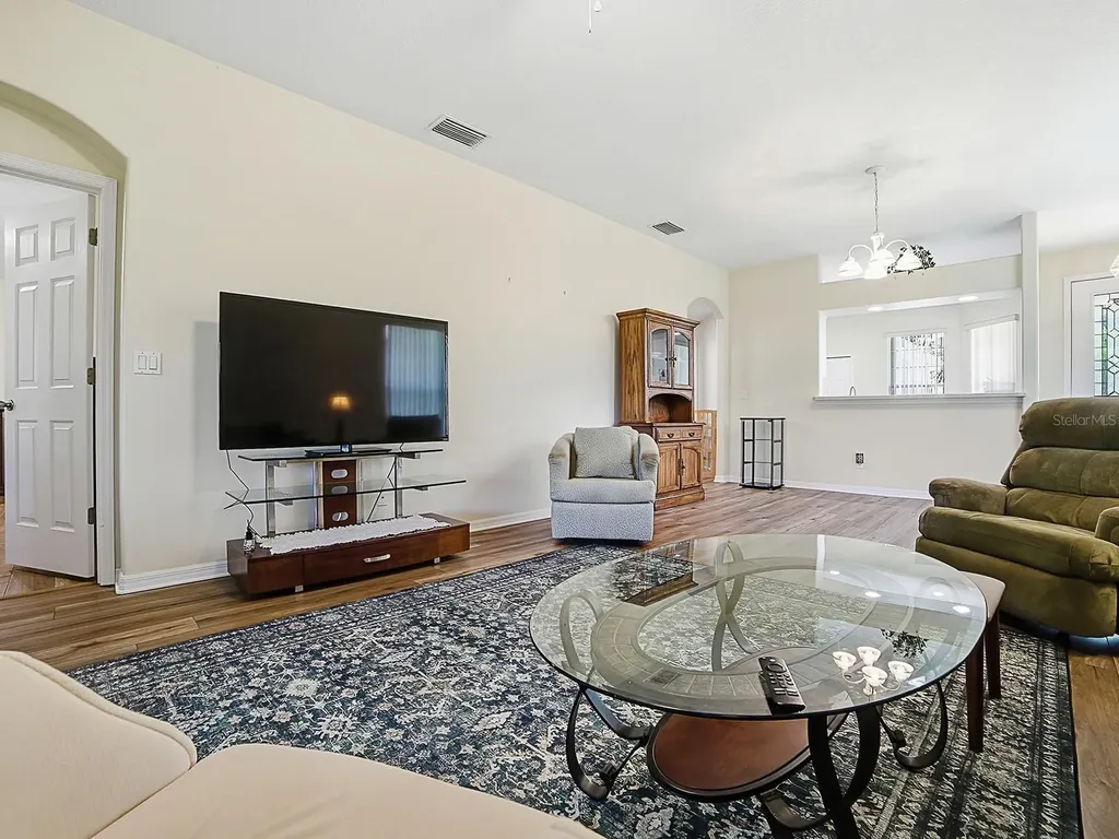 1431 Lake Villa Drive Tavares FL 32778