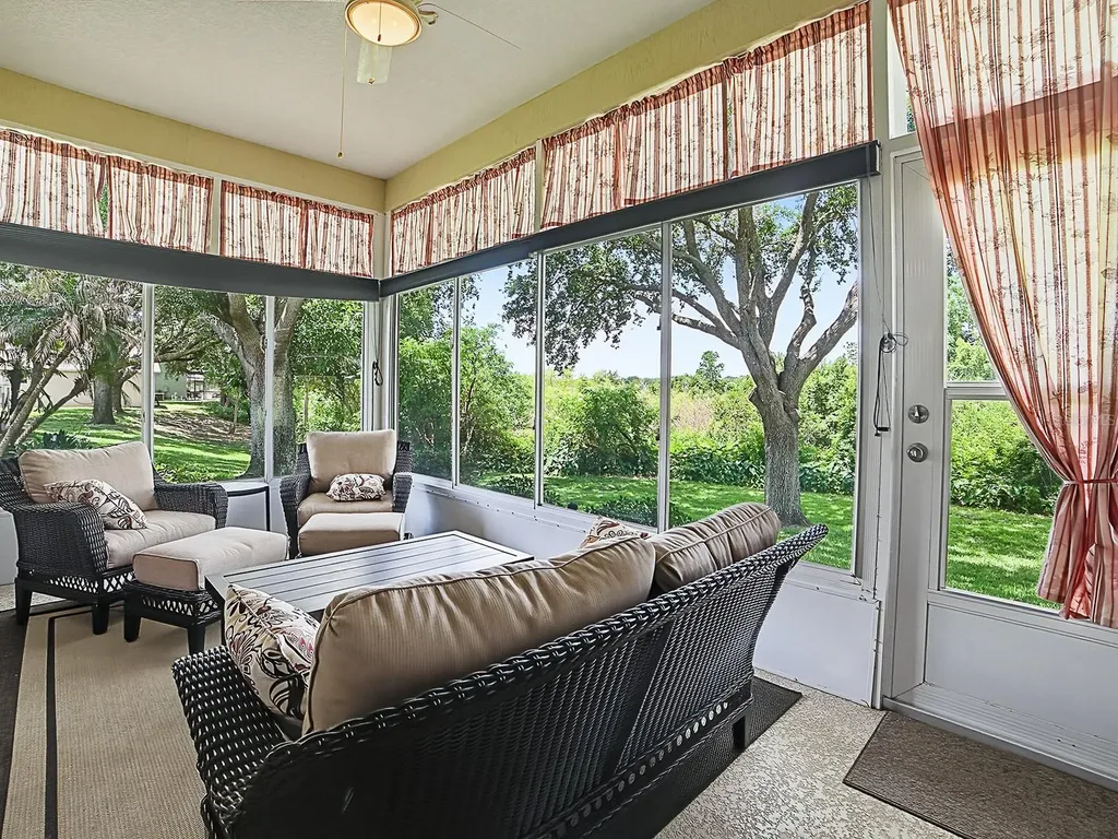 1431 Lake Villa Drive Tavares FL 32778