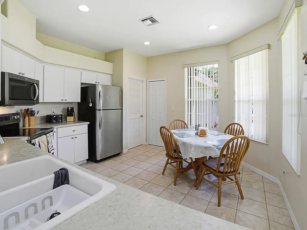1431 Lake Villa Drive Tavares FL 32778