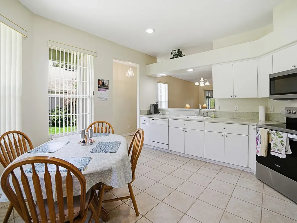 1431 Lake Villa Drive Tavares FL 32778