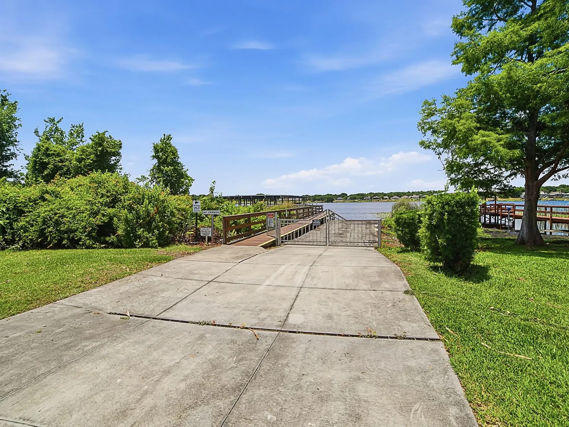1431 Lake Villa Drive Tavares FL 32778