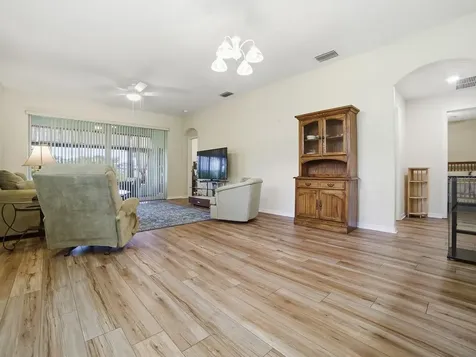 1431 Lake Villa Drive Tavares FL 32778