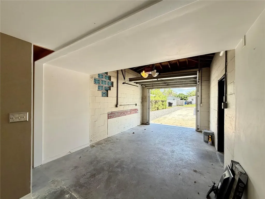 2844 30th Avenue N St Petersburg FL 33713