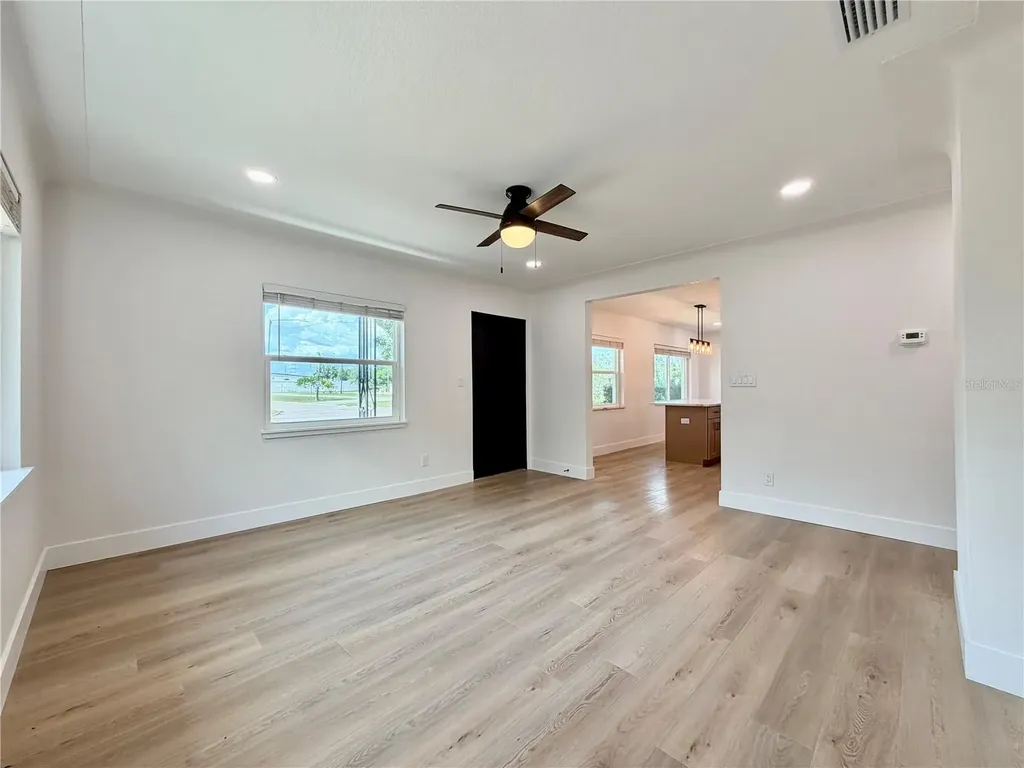 2844 30th Avenue N St Petersburg FL 33713