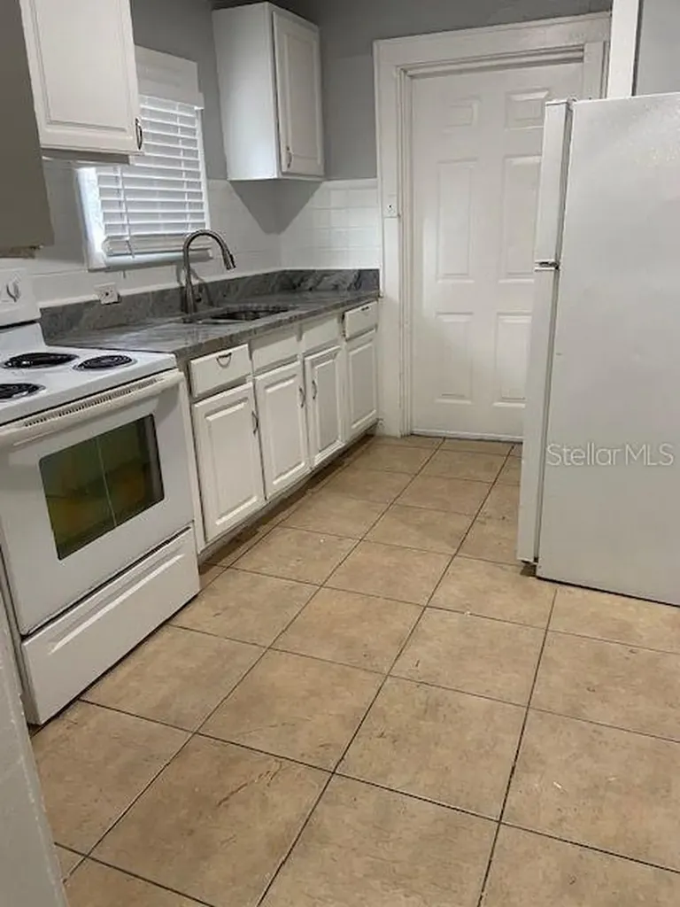 1727 45th Street S St Petersburg FL 33711
