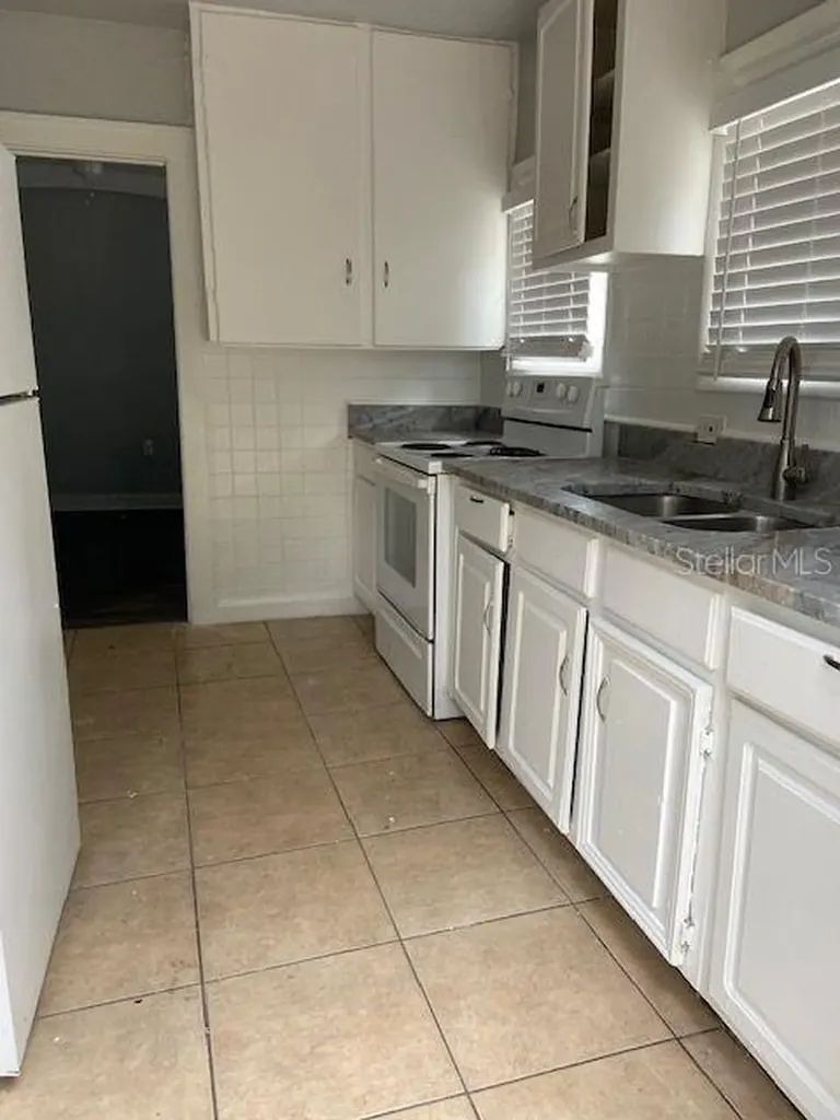 1727 45th Street S St Petersburg FL 33711