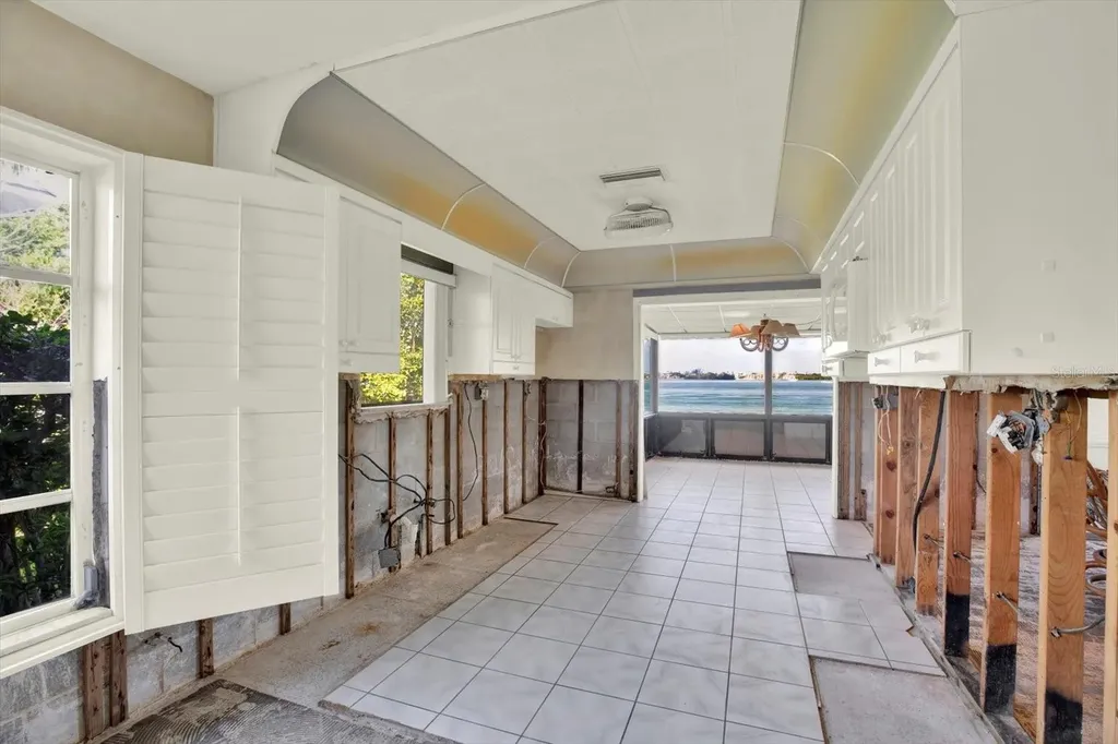 218 Driftwood Lane Largo FL 33770