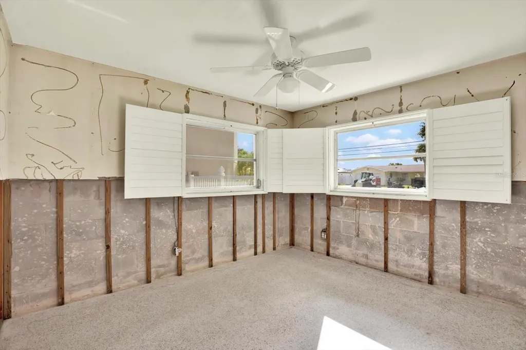218 Driftwood Lane Largo FL 33770