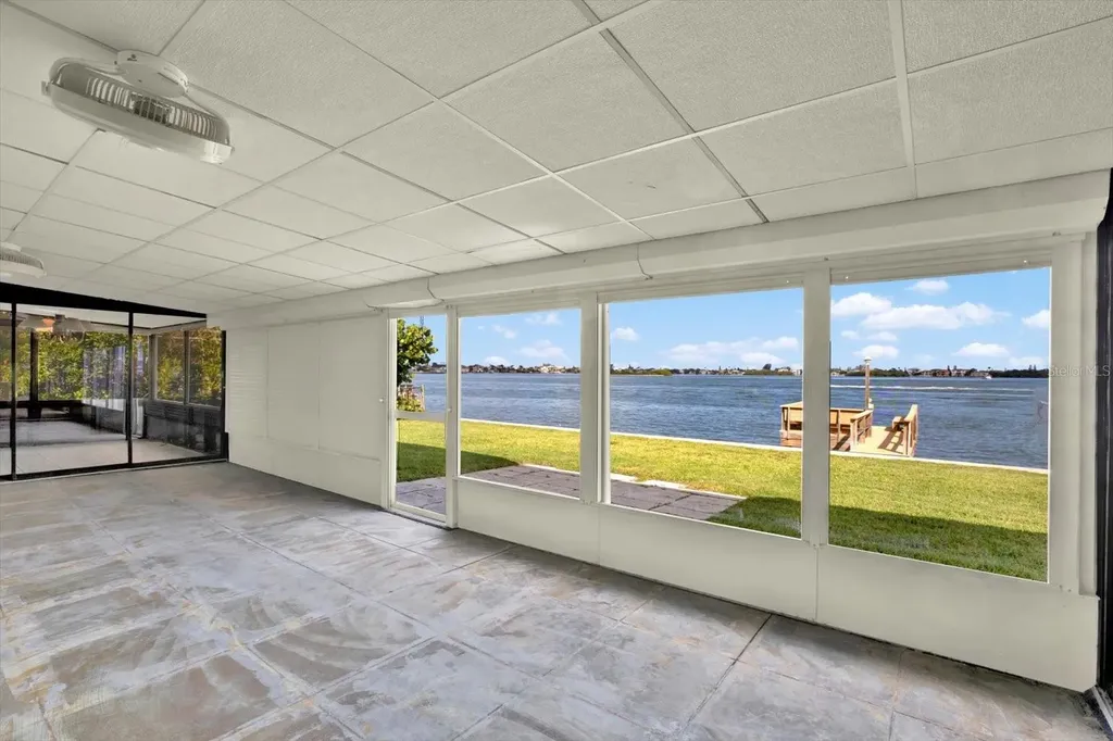 218 Driftwood Lane Largo FL 33770