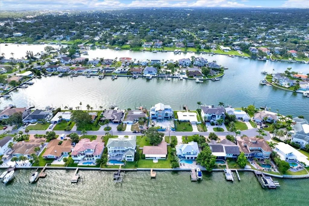 218 Driftwood Lane Largo FL 33770