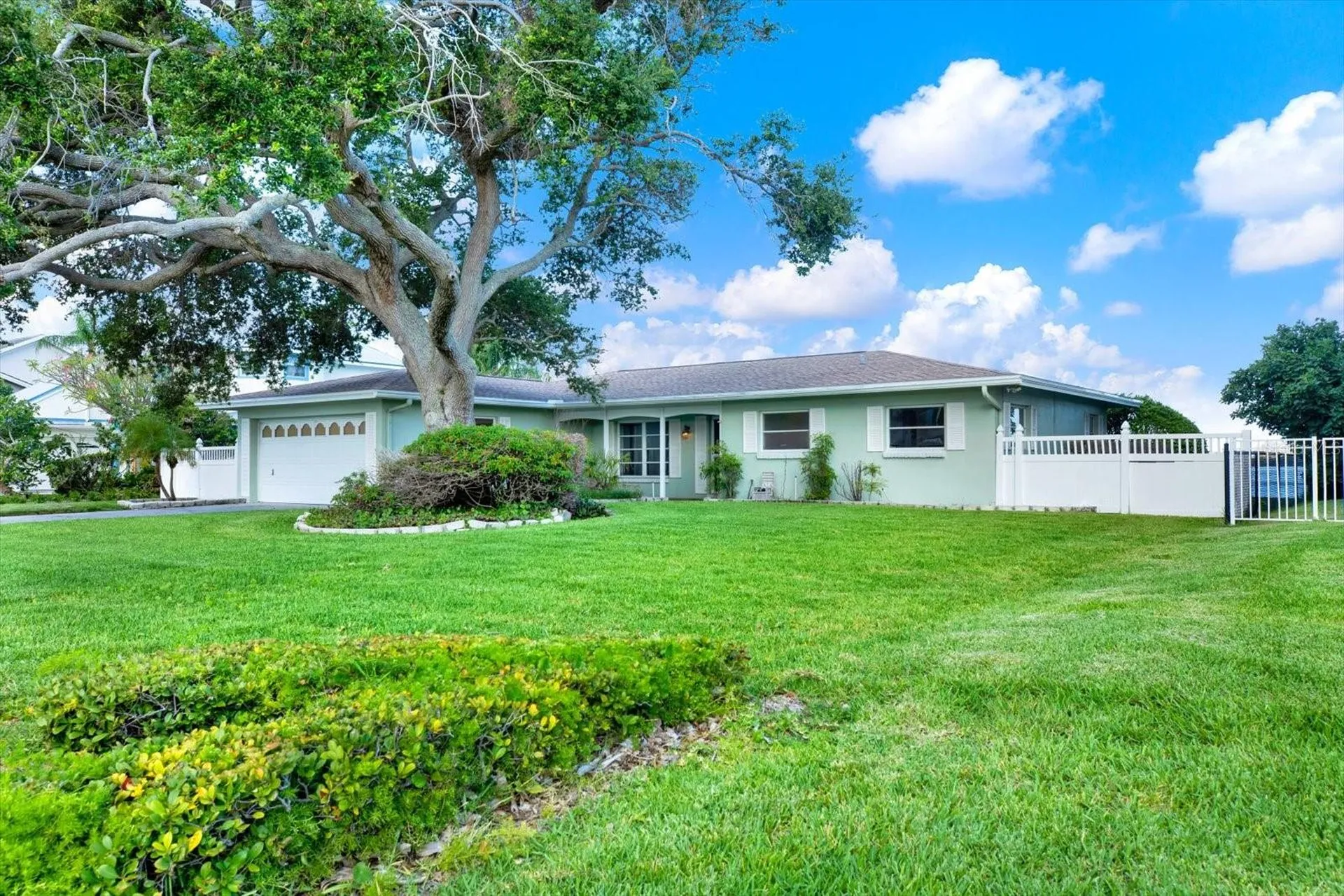 218 Driftwood Lane Largo FL 33770