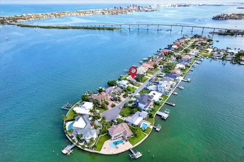 218 Driftwood Lane Largo FL 33770