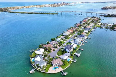 218 Driftwood Lane Largo FL 33770