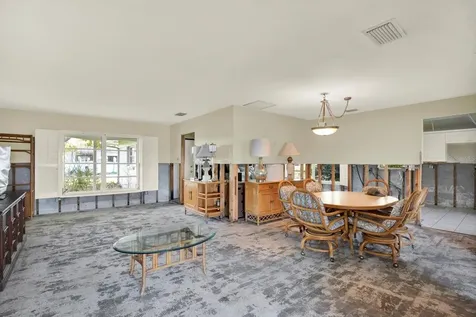 218 Driftwood Lane Largo FL 33770