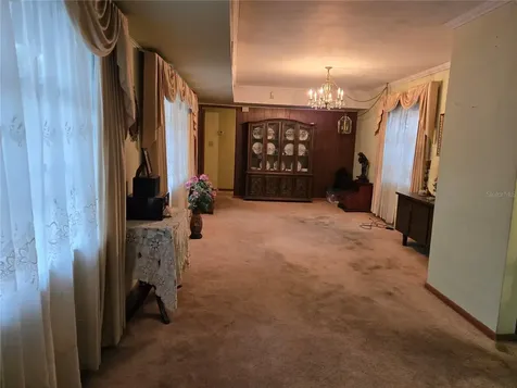 2304 W Woodlawn Avenue Tampa FL 33618