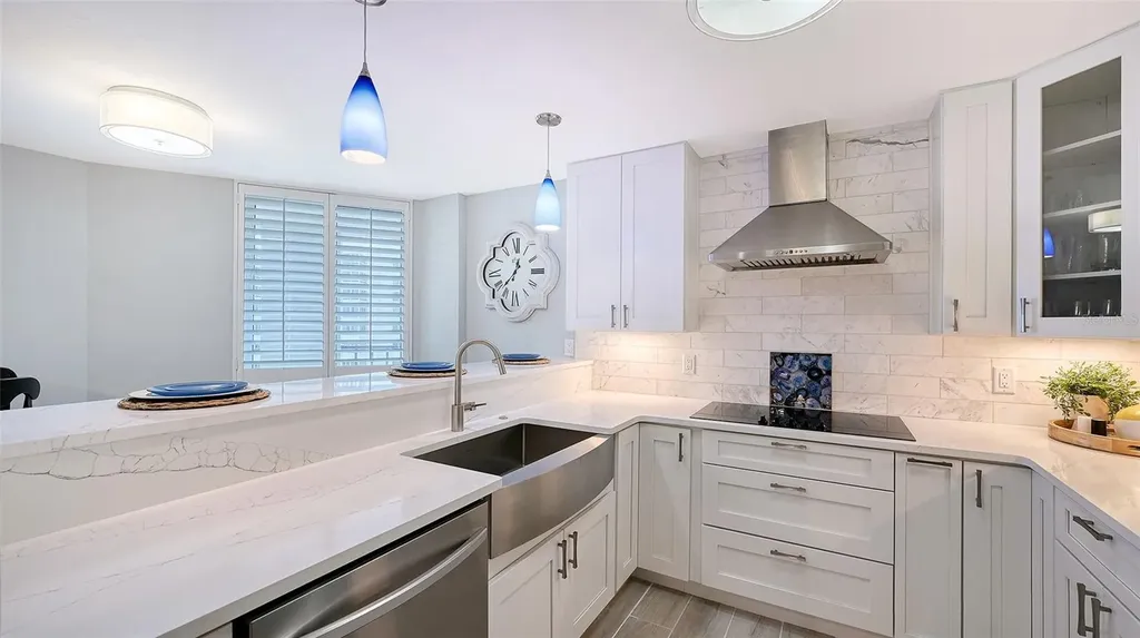 5880 Midnight Pass Road Sarasota FL 34242