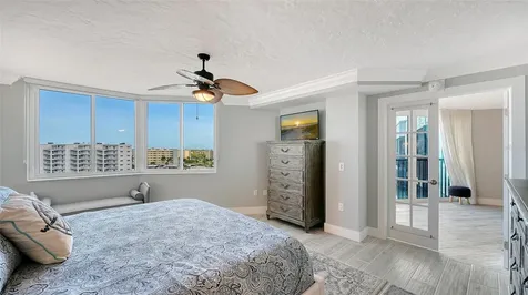 5880 Midnight Pass Road Sarasota FL 34242