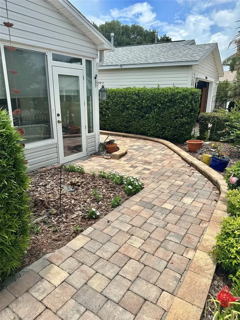 17350 SE 77th Sycamore Avenue The Villages FL 32162