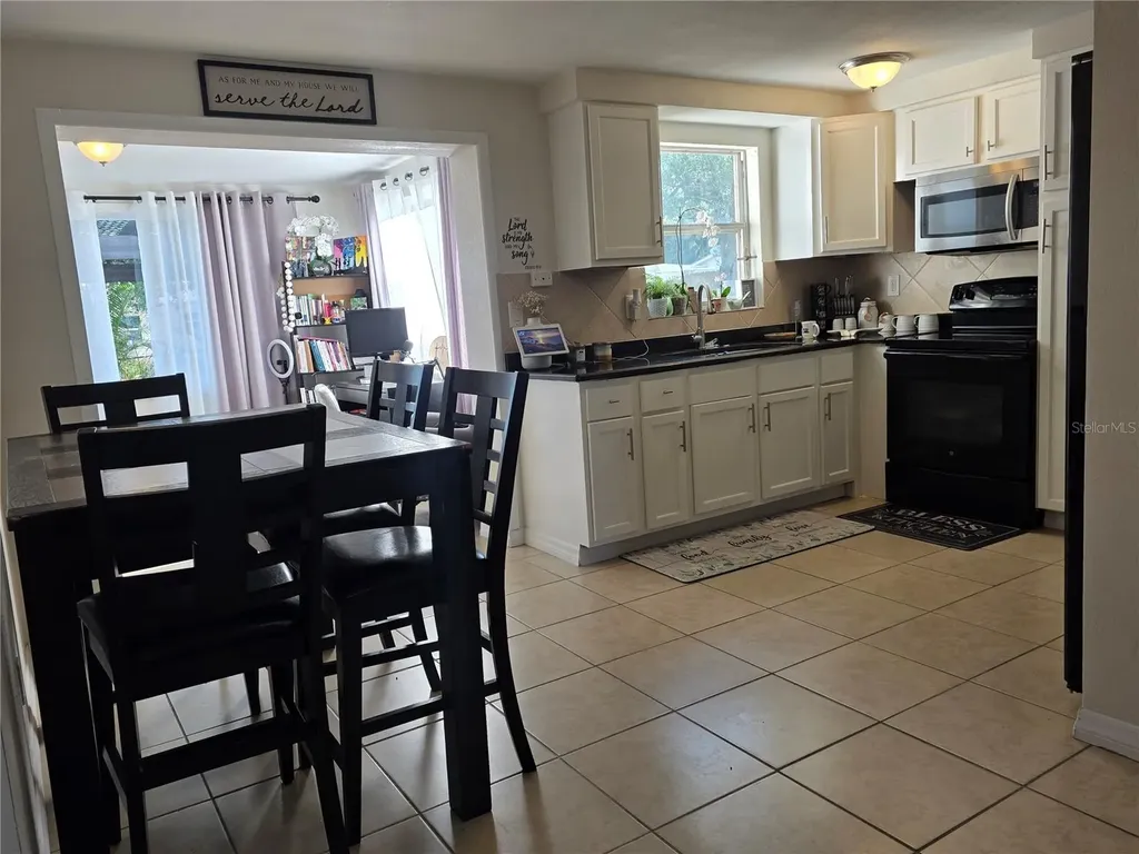 4823 Longwood Avenue Holiday FL 34690