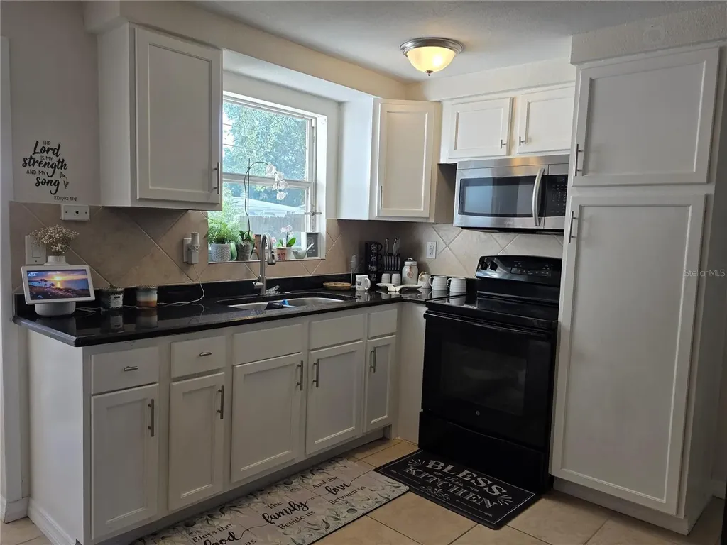 4823 Longwood Avenue Holiday FL 34690