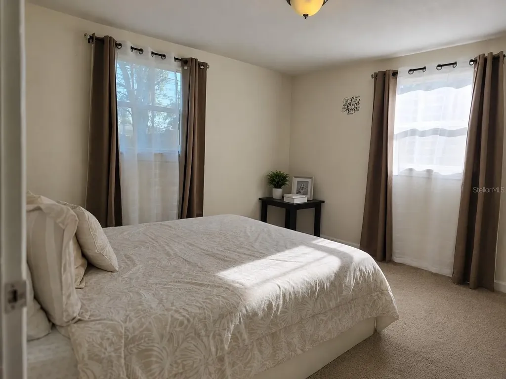 4823 Longwood Avenue Holiday FL 34690