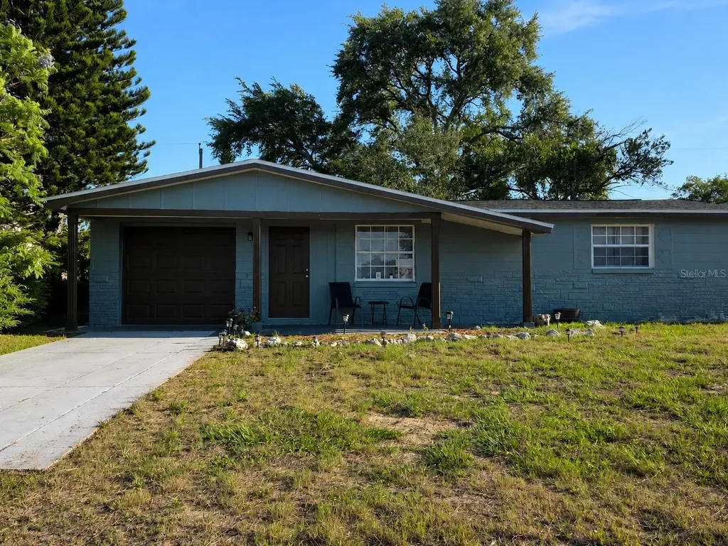 4823 Longwood Avenue Holiday FL 34690