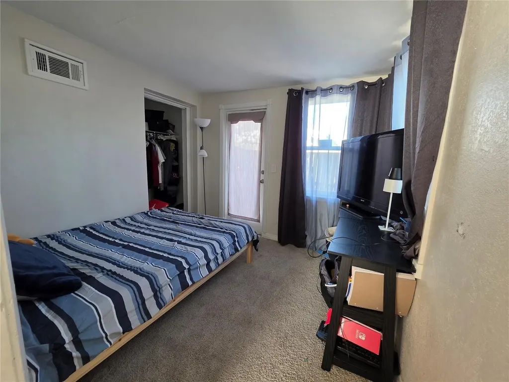 4823 Longwood Avenue Holiday FL 34690