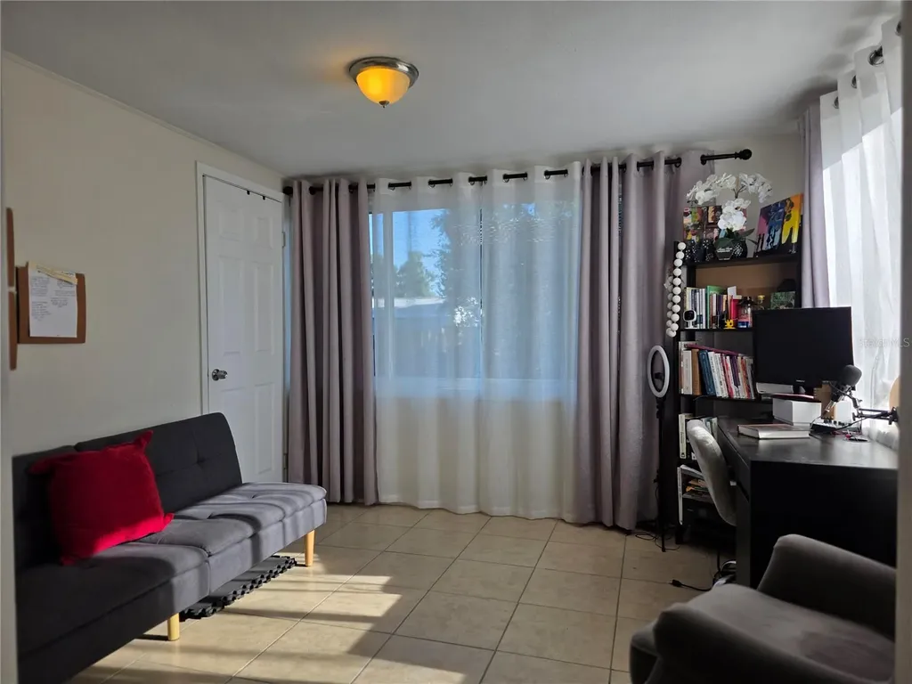 4823 Longwood Avenue Holiday FL 34690