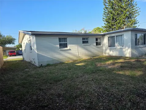 4823 Longwood Avenue Holiday FL 34690