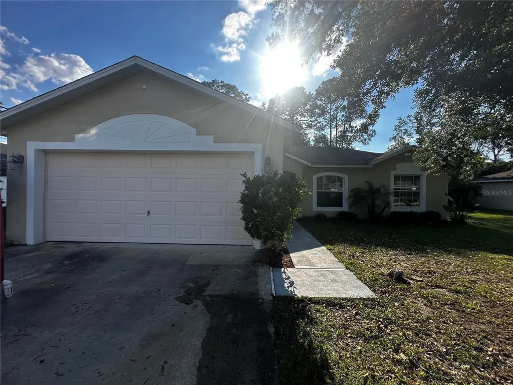 18 Red Clover Lane Palm Coast FL 32164