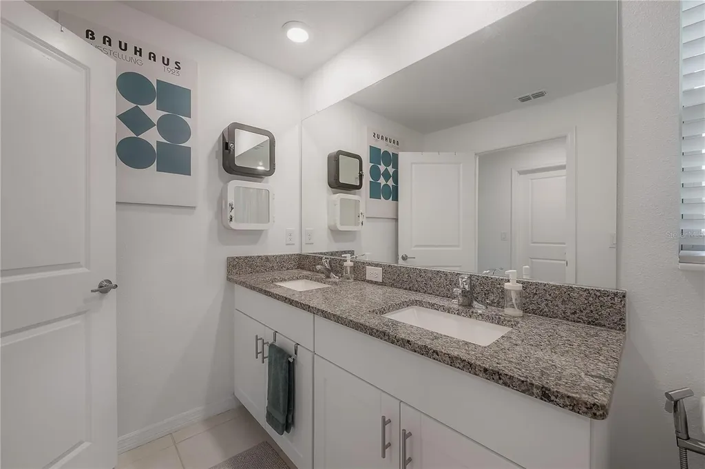 5223 Forum Boulevard Holiday FL 34690