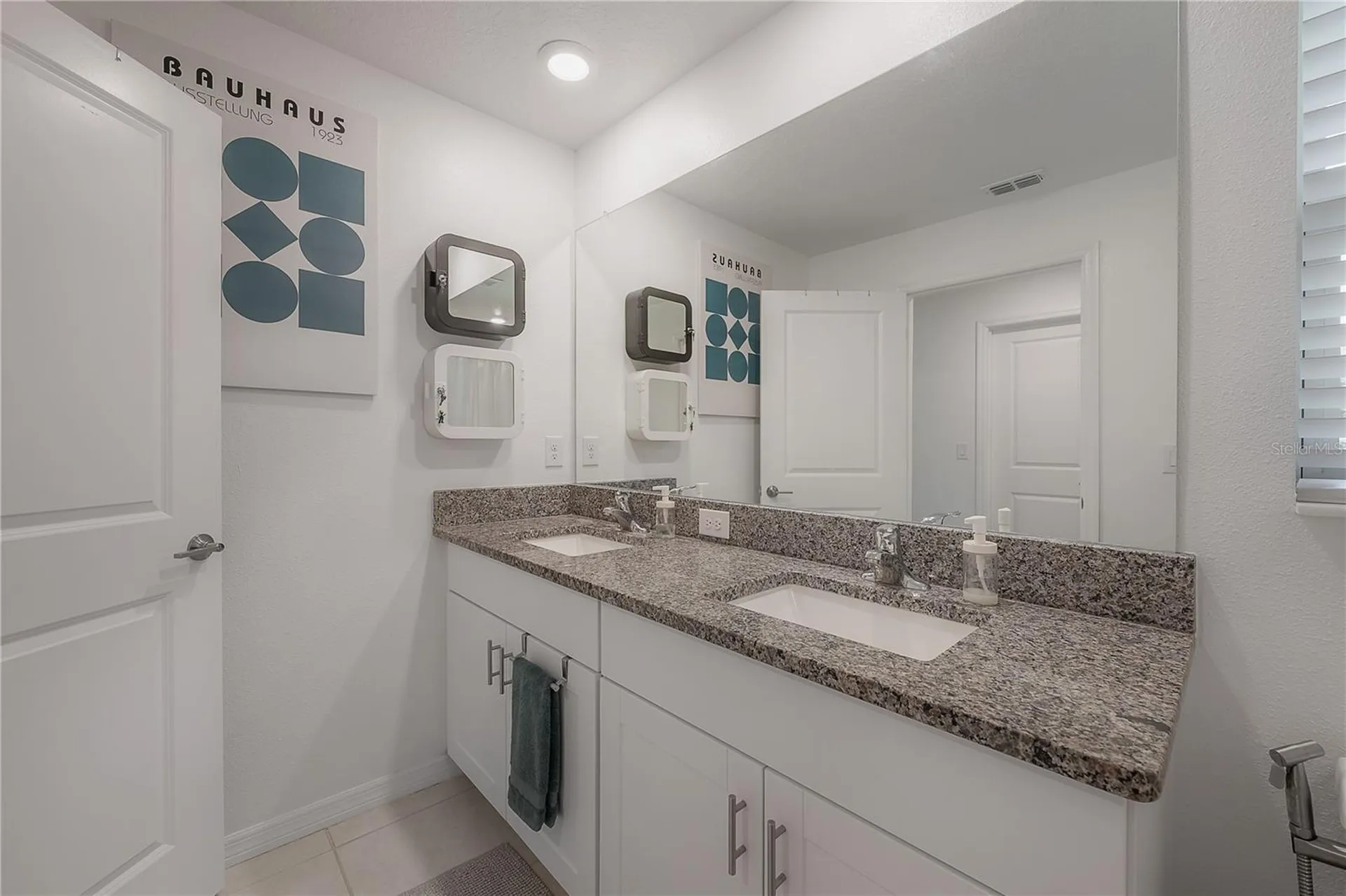 5223 Forum Boulevard Holiday FL 34690