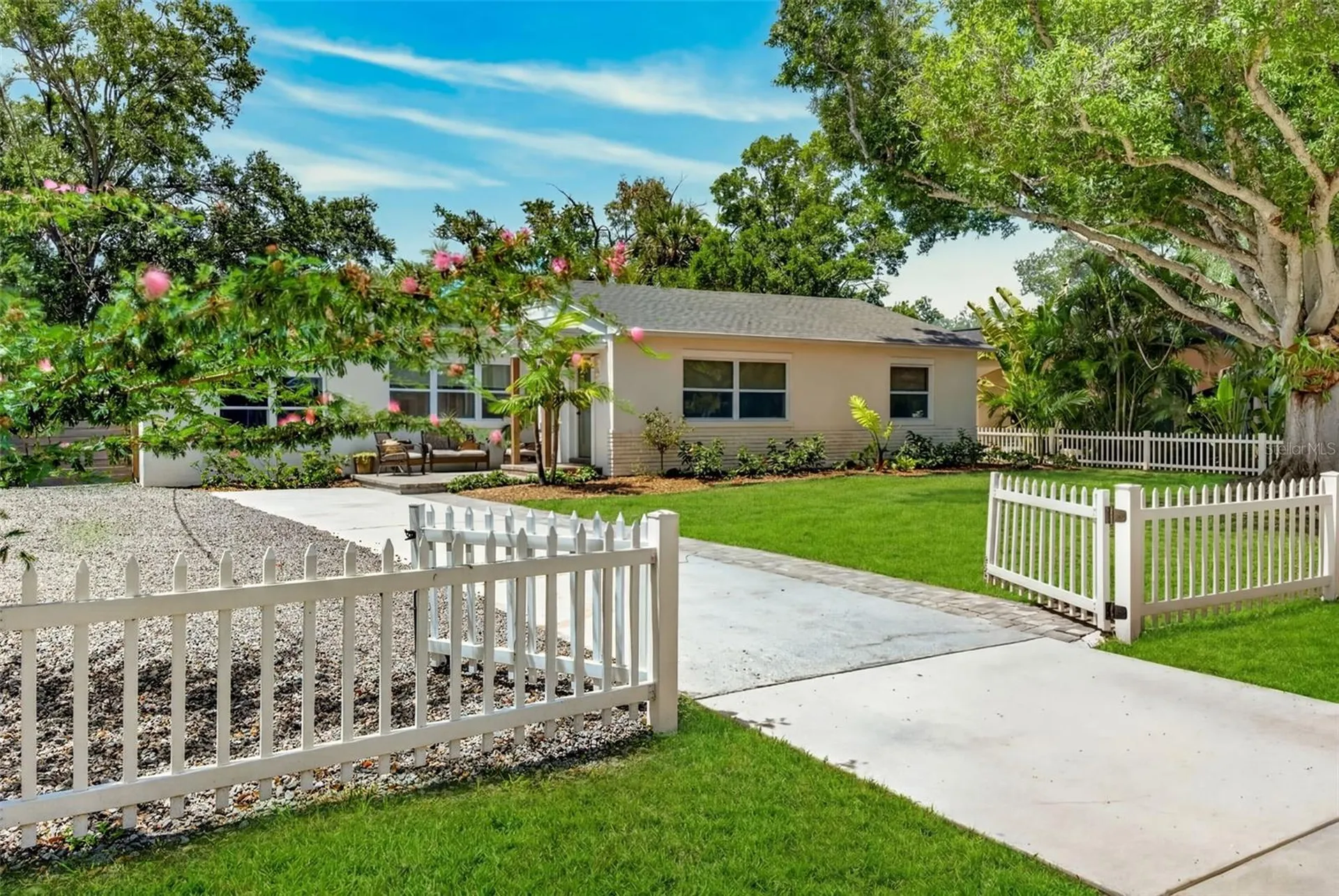 2810 Sanders Drive Tampa FL 33611