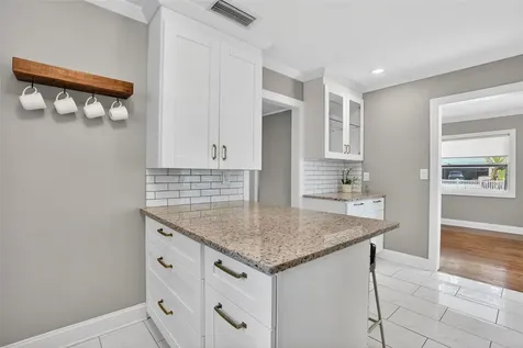 2810 Sanders Drive Tampa FL 33611