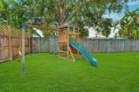 2810 Sanders Drive Tampa FL 33611