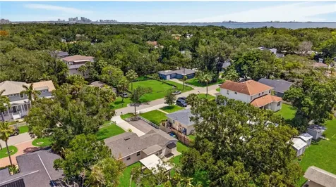 2810 Sanders Drive Tampa FL 33611