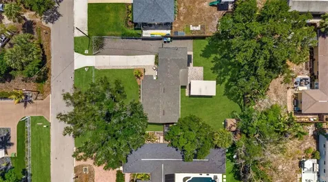 2810 Sanders Drive Tampa FL 33611