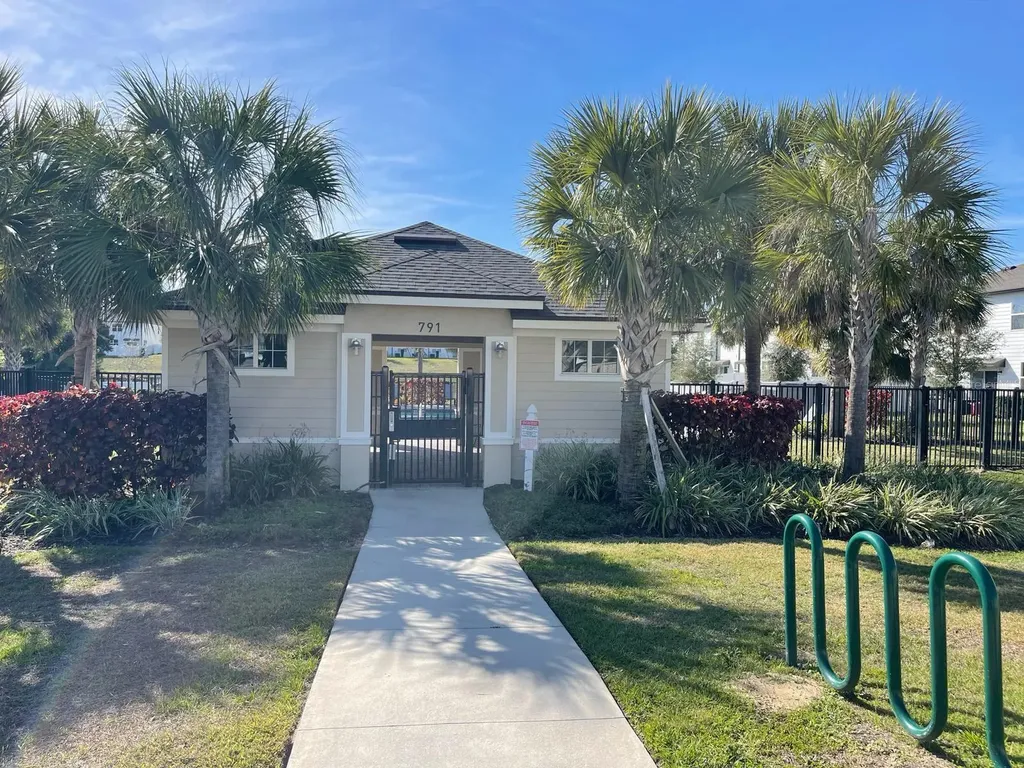 653 Madison Drive Davenport FL 33837