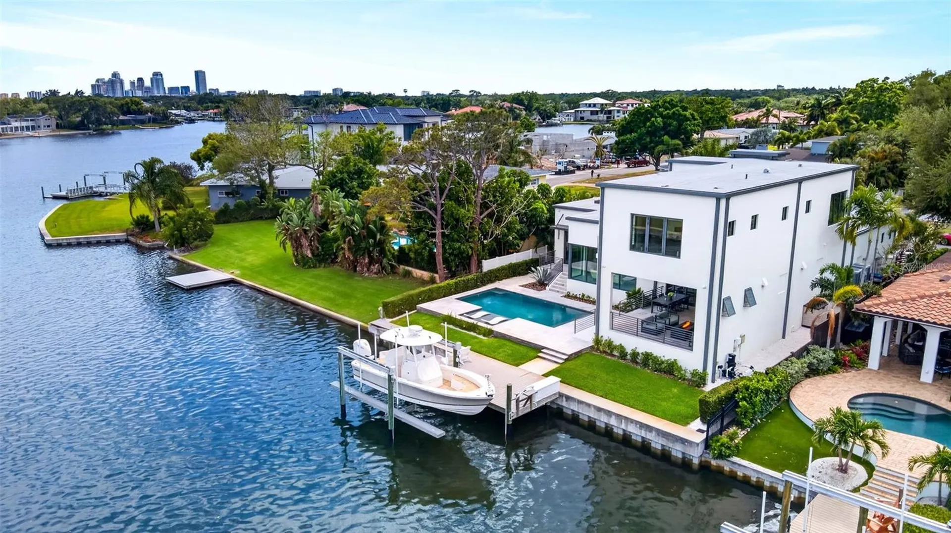 874 Placido Way NE St Petersburg FL 33704