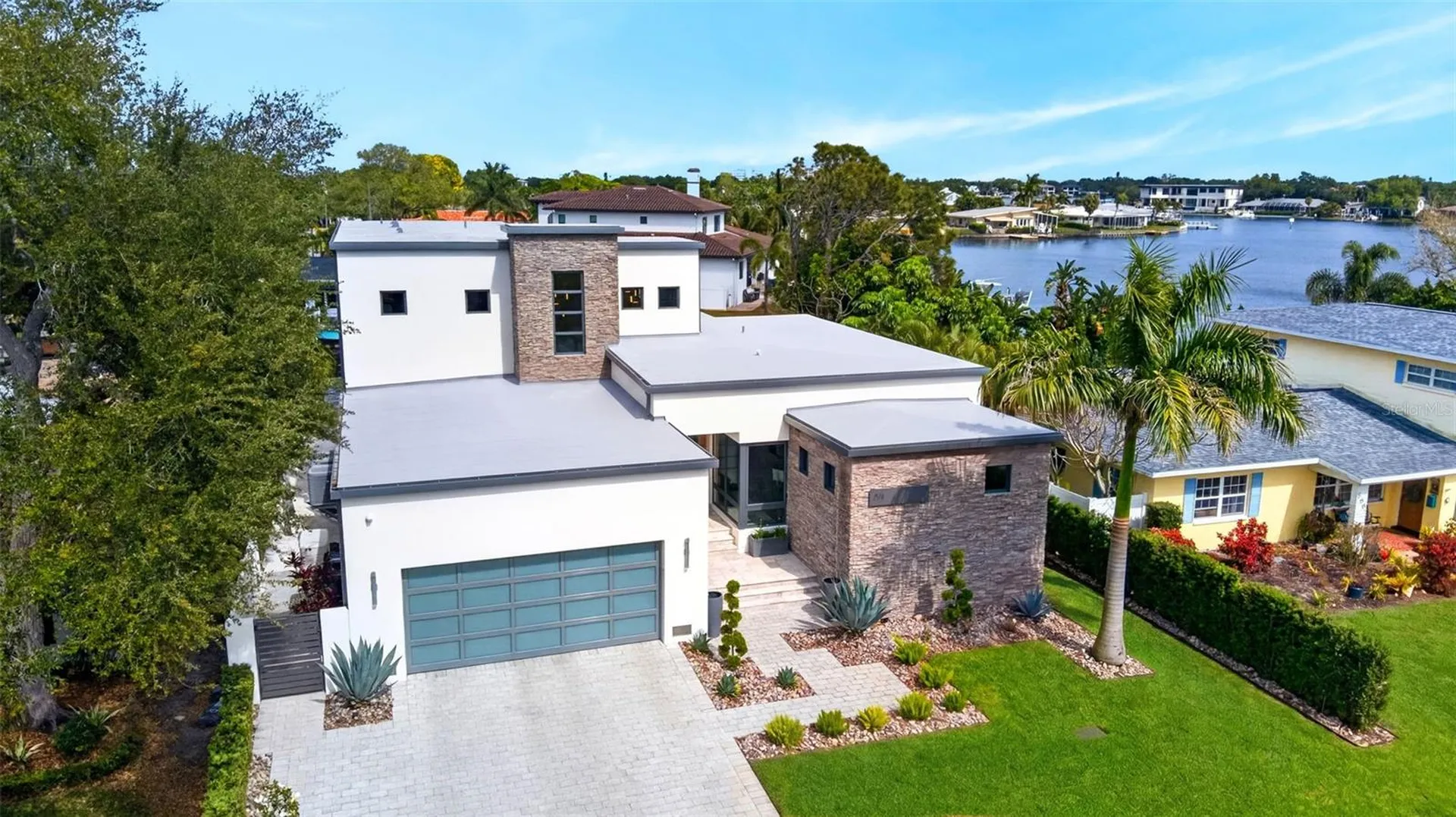 874 Placido Way NE St Petersburg FL 33704