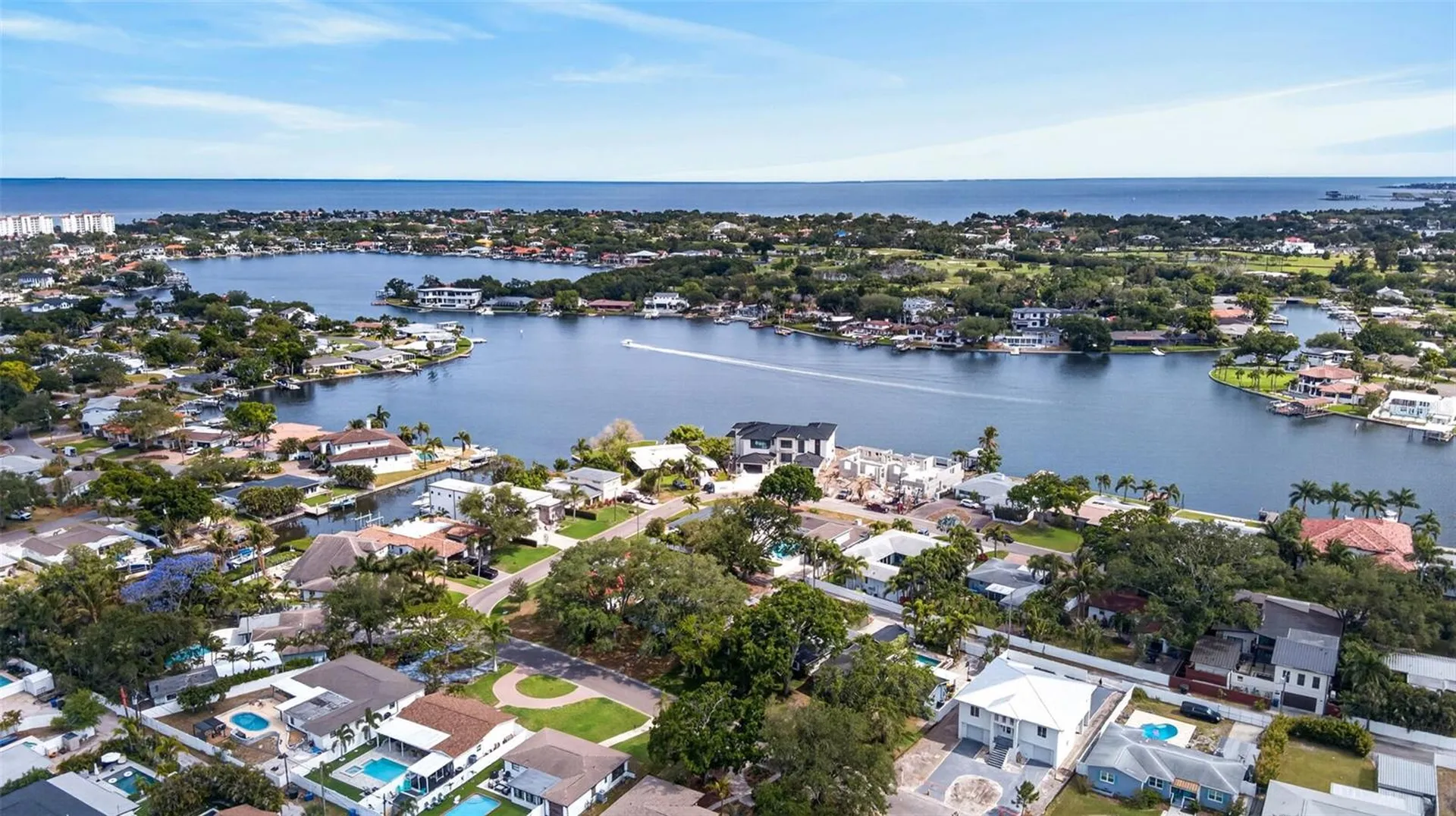 874 Placido Way NE St Petersburg FL 33704