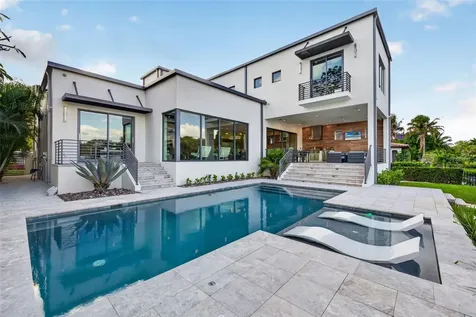 874 Placido Way NE St Petersburg FL 33704