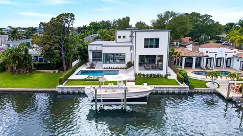 874 Placido Way NE St Petersburg FL 33704