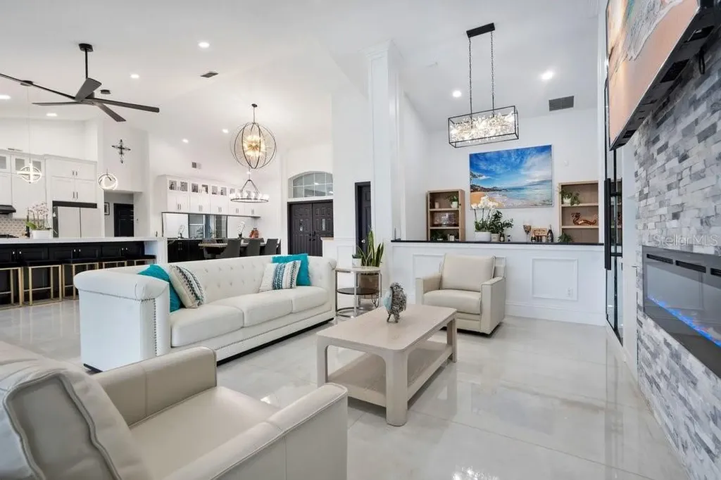 10094 Brandon Circle Orlando FL 32836