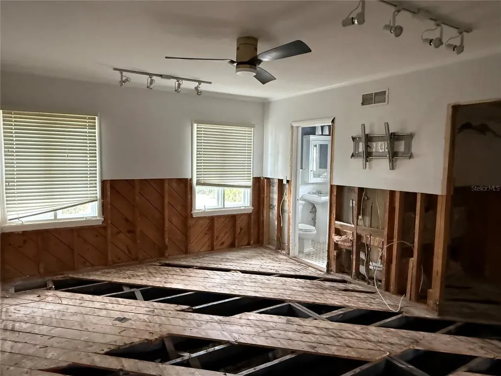 220 Lyndhurst Street Dunedin FL 34698