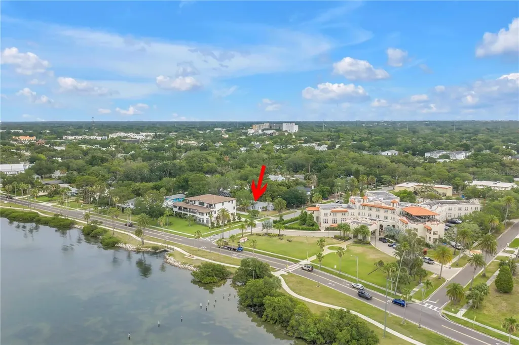 220 Lyndhurst Street Dunedin FL 34698