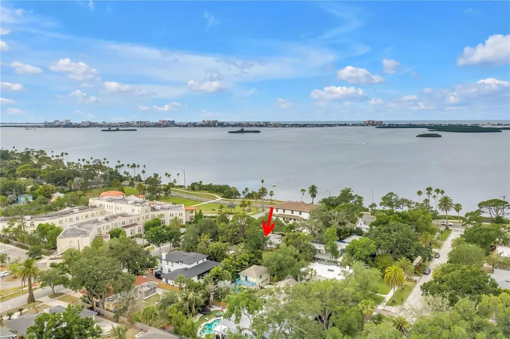 220 Lyndhurst Street Dunedin FL 34698