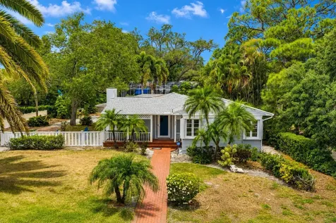 220 Lyndhurst Street Dunedin FL 34698